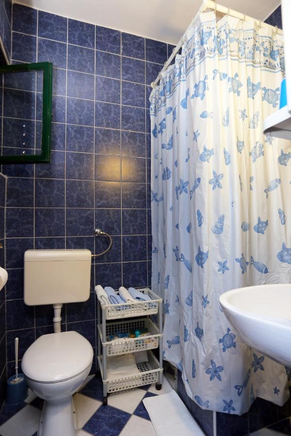 Apartments And Rooms With Parking Space Makarska - 18028 외부 사진